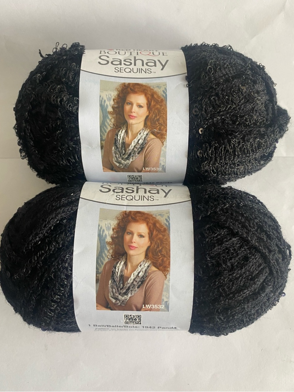 Red Heart Boutique Sashay Sequins Yarn Caviar 3.5 oz 20 Yards 2 Skeins